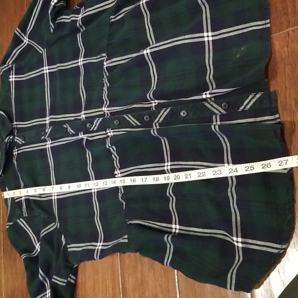 BeachLunchLounge Long Sleeve Green Plaid Button down Shirt - Picture 7 of 7